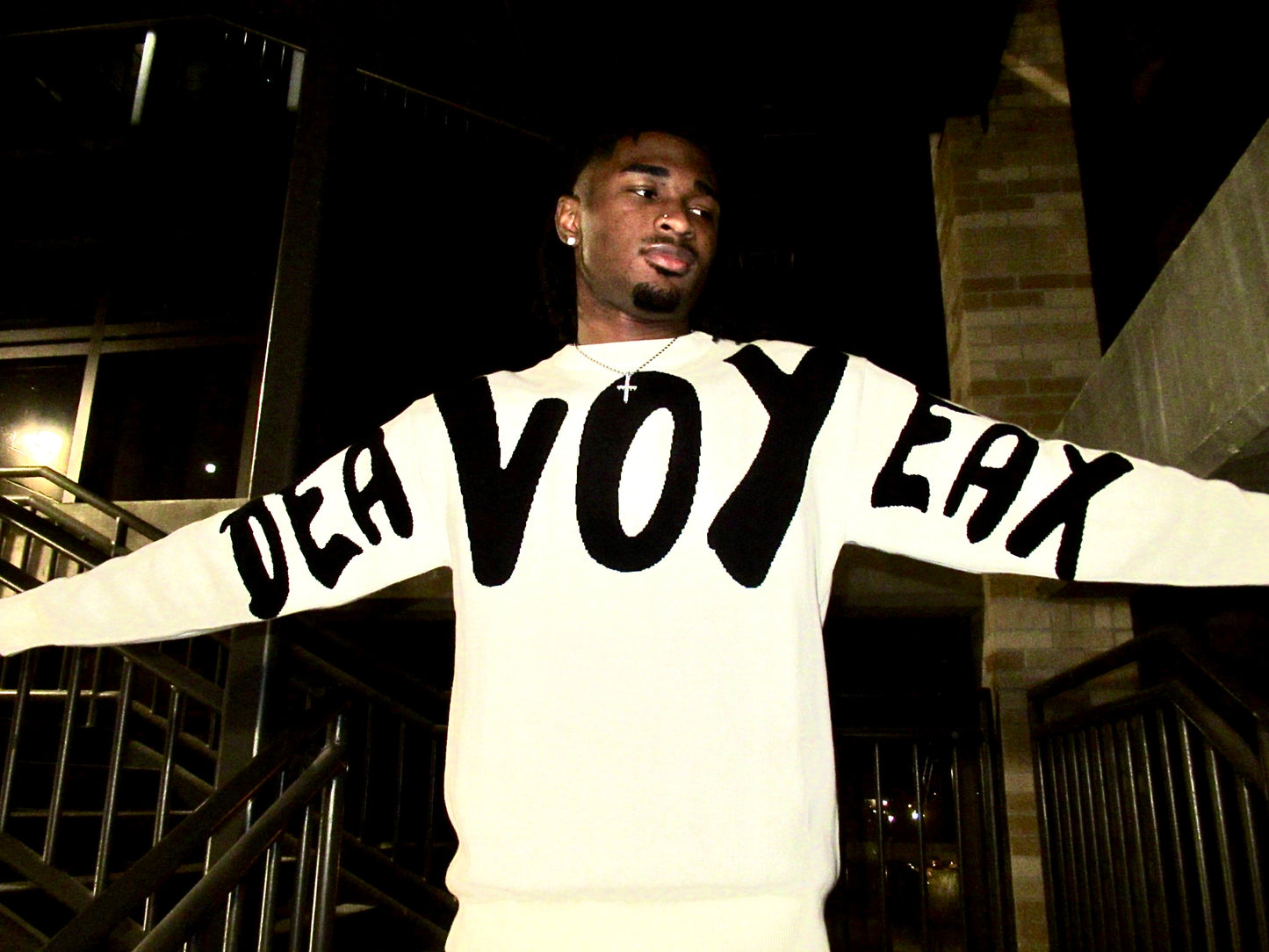 Deavoyeax Sweater